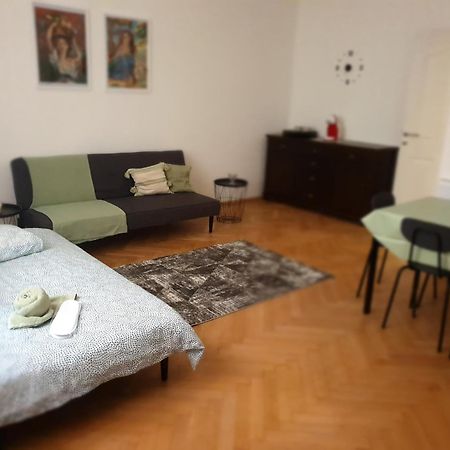 M&Ns Apartment Budapest Exterior photo